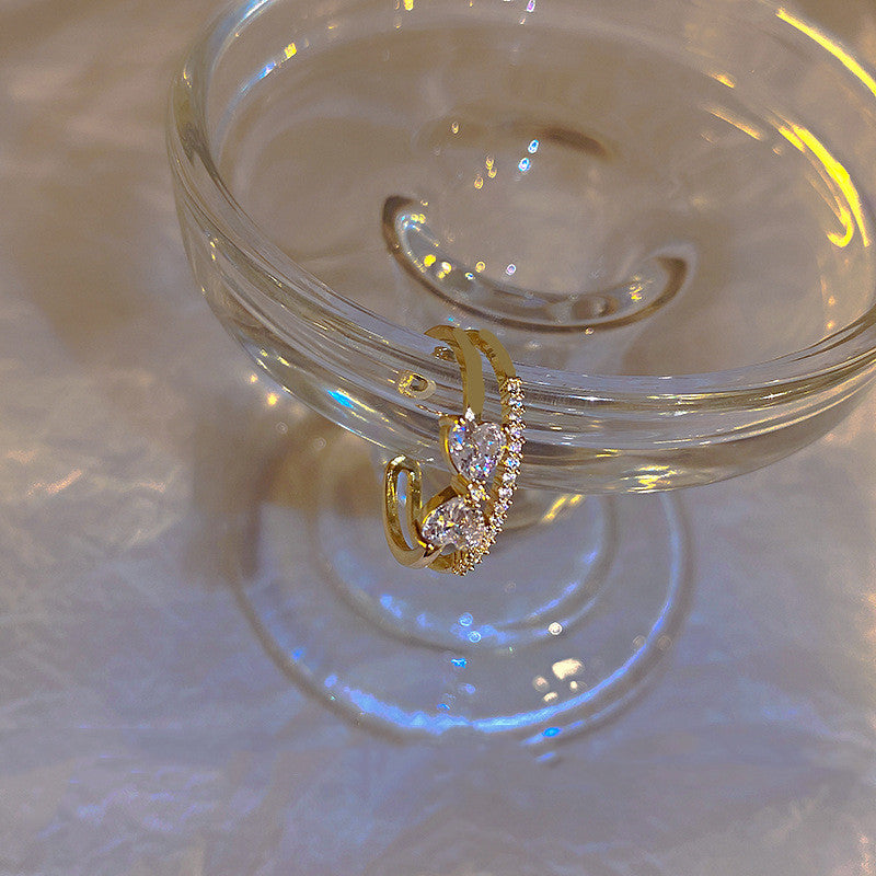 Graceful Pearl and Zircon Ring for Women